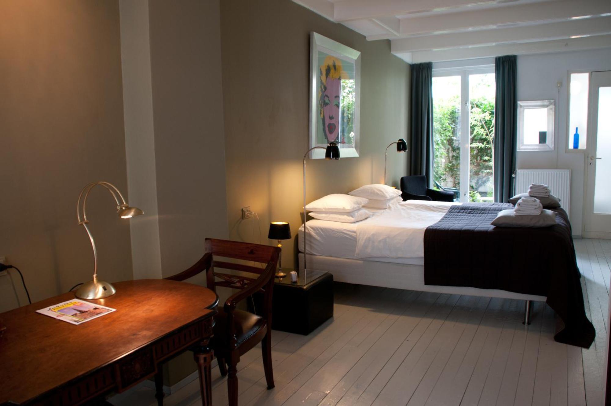 Couette-café Bed & Breakfast Westviolet